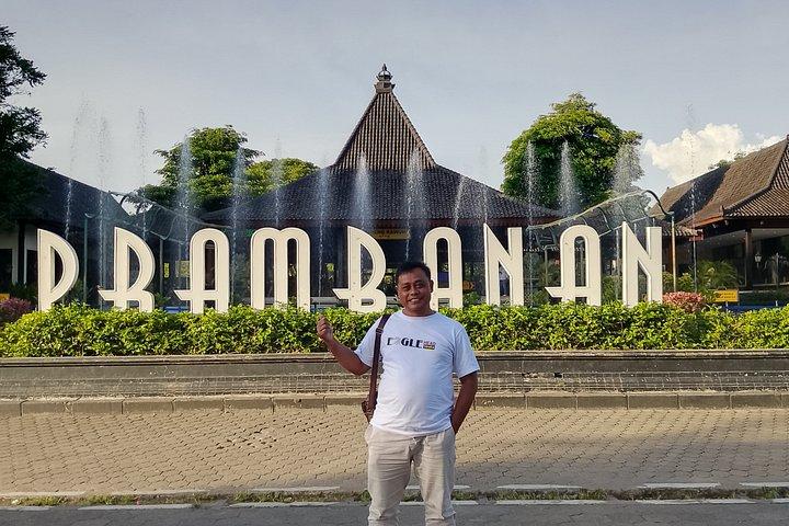 スマラン発ボロブドゥール寺院とプランバナン寺院 1 日ツアー