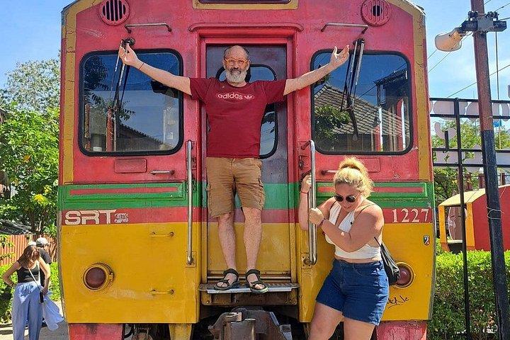 Privater Maeklong Eisenbahnmarkt, Schwimmender Markt & Drachentempel