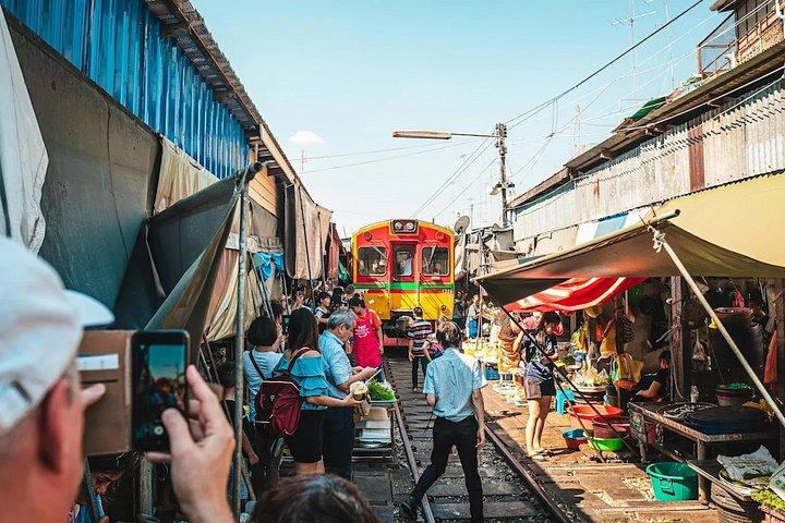 Privater Maeklong Eisenbahnmarkt, Schwimmender Markt & Drachentempel