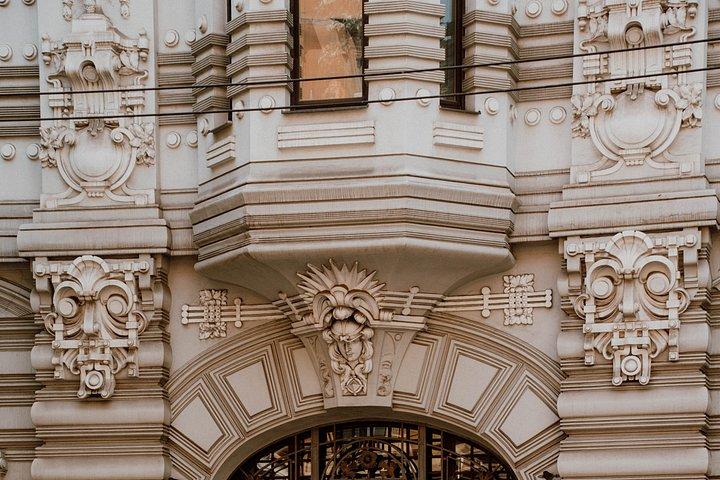 アール・ヌーヴォーのリガ散策ツアー建築の宝石と見どころ