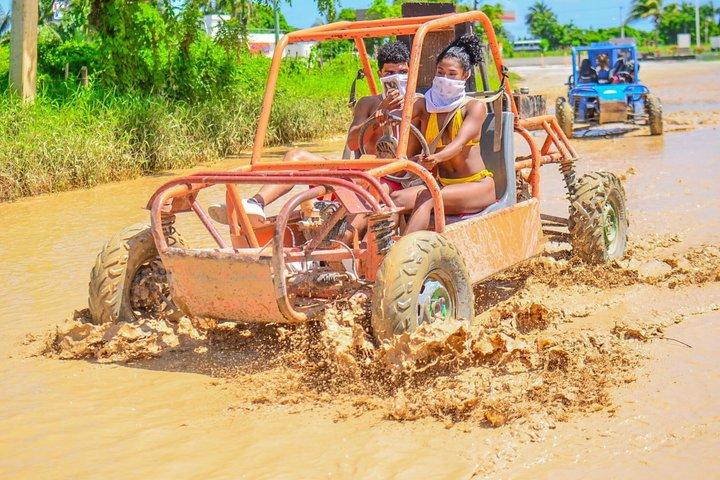 Tour in carrozza da Punta Cana a Macao Beach e Taino Cave