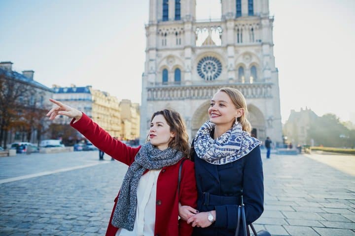 Paris: Notre Dame Tour & Reserved Entrance