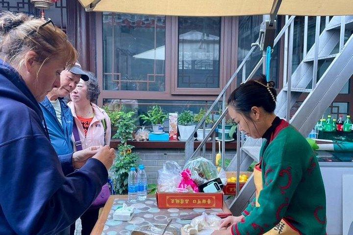 プライベート北京胡同ホーム訪問：書道、餃子とランチ