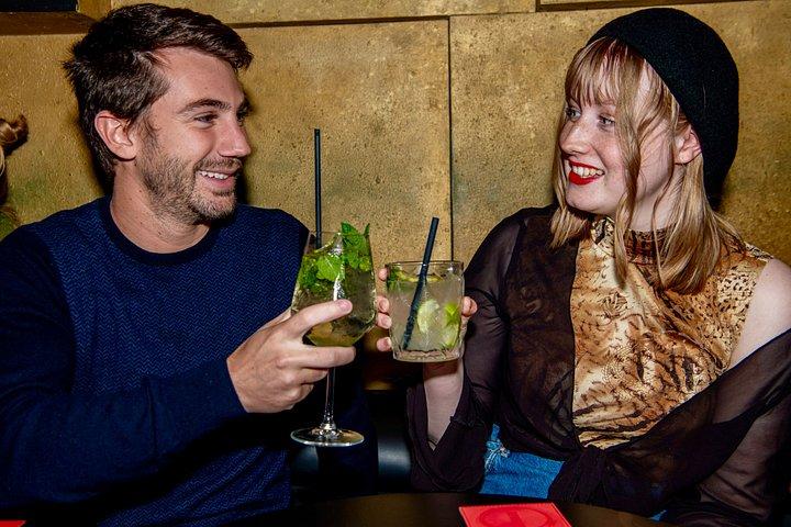 カクテルとナイトライフで巡るフローレンス・ダークヒストリー・バー・クロールツアー
