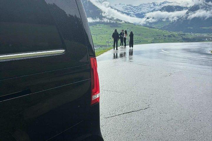 Private Day Trip from Interlaken to Bern and Thun