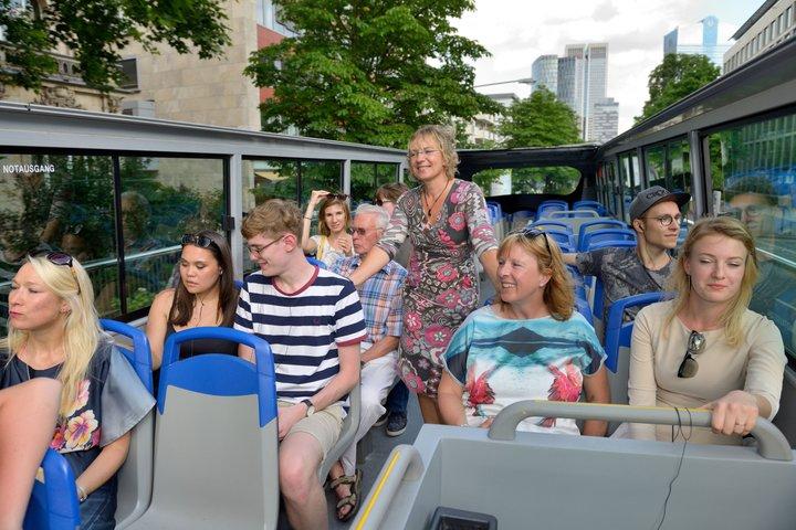 Frankfurt Skyline City Tour med hop-on hop-off oplevelse