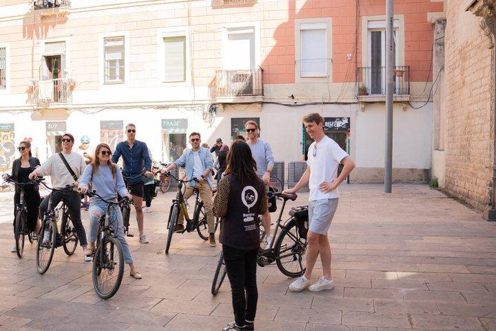 Picassos Barcelona på Elcykel Small Group Tour