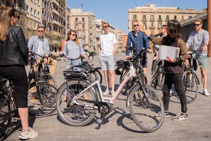 Picassos Barcelona på Elcykel Small Group Tour