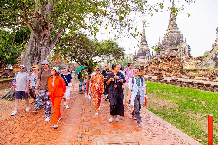 バンコク発 アユタヤ少人数ガイド付き日帰り旅行（ランチ付き）
