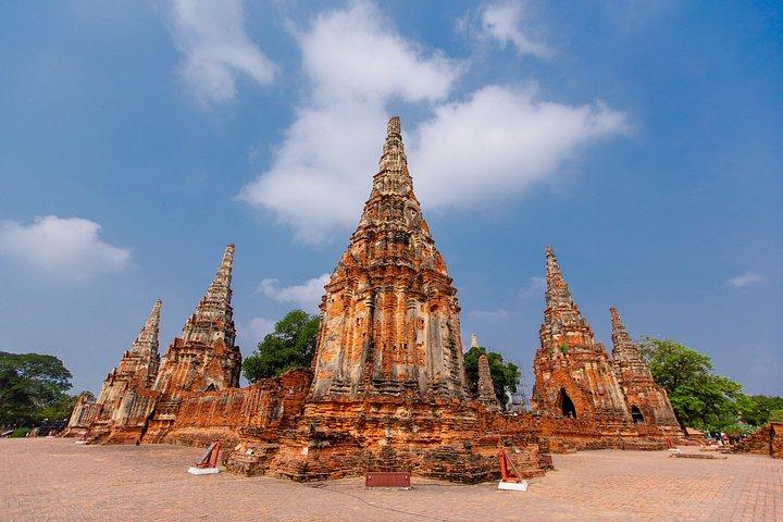 バンコク発 アユタヤ少人数ガイド付き日帰り旅行（ランチ付き）