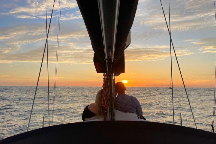 Porto: Exclusieve en betoverende zonsondergangcruise op een zeilboot, alles inclusief.