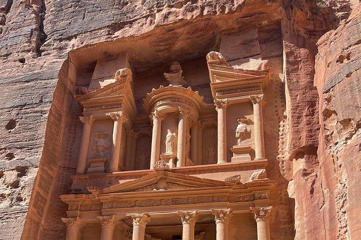 Private Petra and Dead Sea Day Trip from Amman