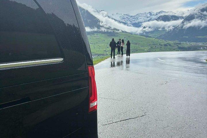Excursion privée d'une journée d'Interlaken à Blausee et Zermatt
