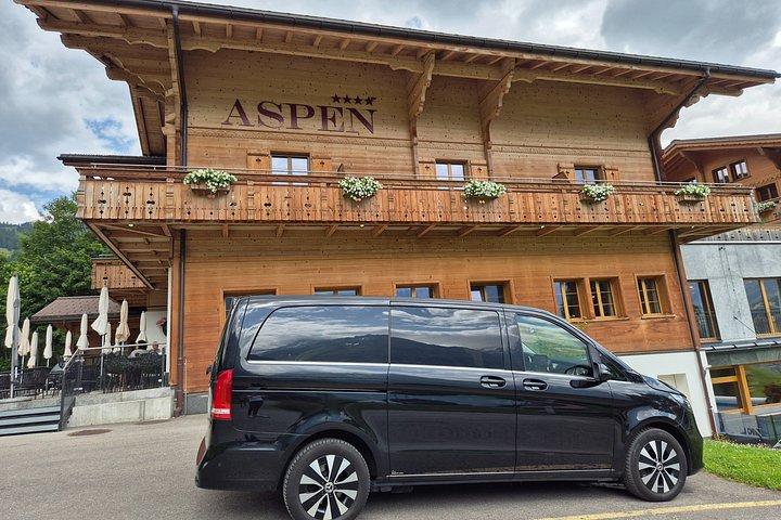 Excursion privée d'une journée d'Interlaken à Blausee et Zermatt