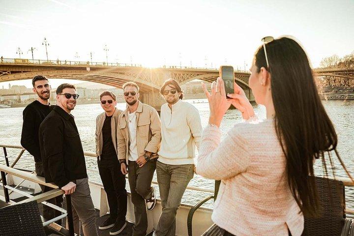 Budapest City Tour com transporte de barco e bebidas ilimitadas