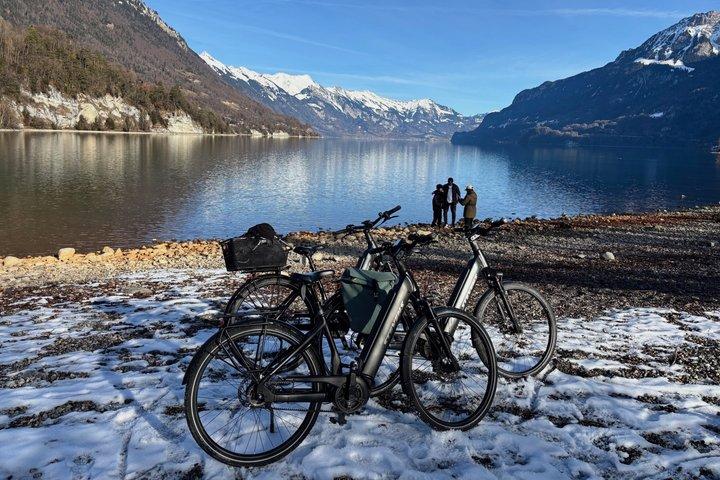 Interlakental Winter E-Bike Tour : Flüsse, Seen & Schlösser