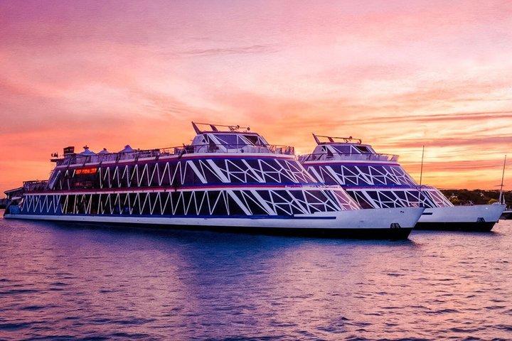 Crociera con cena di 2 ore al Cairo con spettacolo di intrattenimento