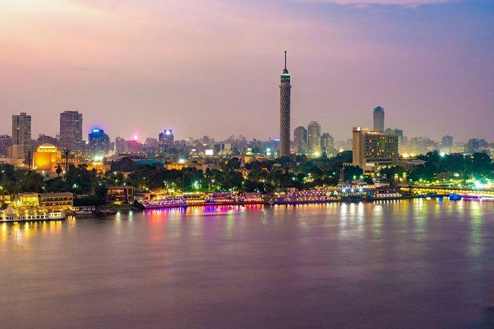 2-stündige Bootsfahrt in Kairo mit Unterhaltungsshow