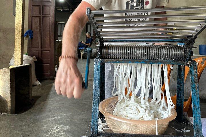 ホイアンバイクサイクリング-フィッシングネット-米ワイン-麺-wカービング-ランチ