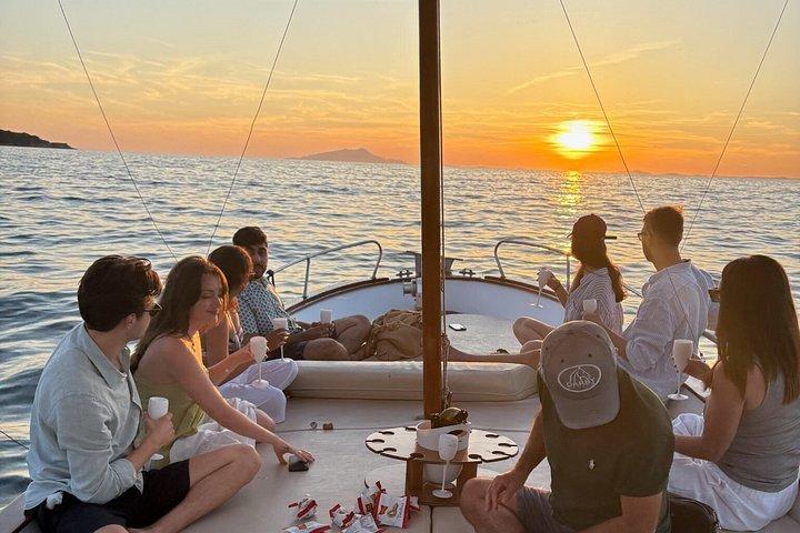 Sorrento Sunset Experience With Prosecco, Limoncello and Snacks