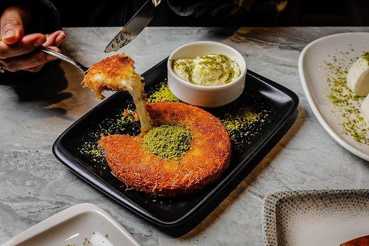 ボスポラス・バイツ・イスタンブール・フードツアー（14＋試食付き）