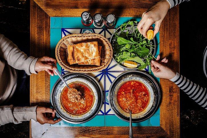 ボスポラス・バイツ・イスタンブール・フードツアー（14＋試食付き）
