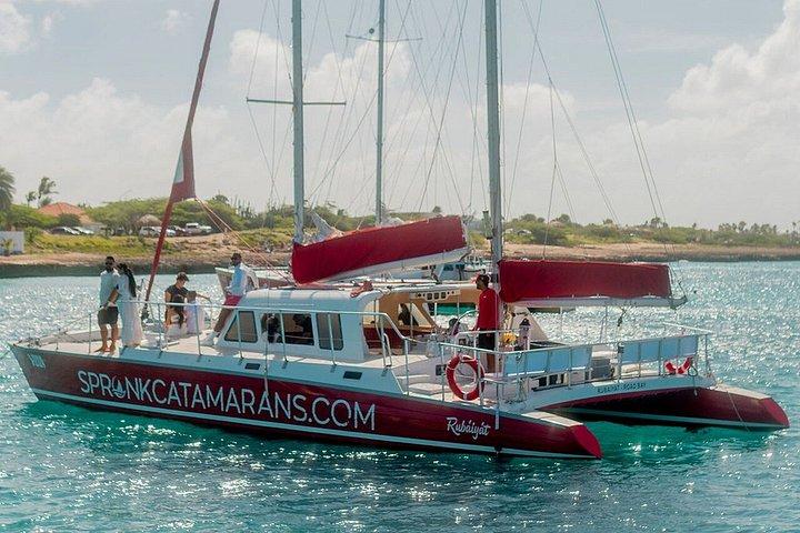 Aruba Sail and Snorkel with Turtles at WW2 Shipwreck Includes BBQ