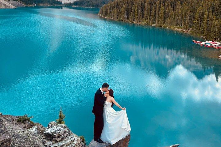 Moraine Lake Sunrise Shuttle Early Access Experience