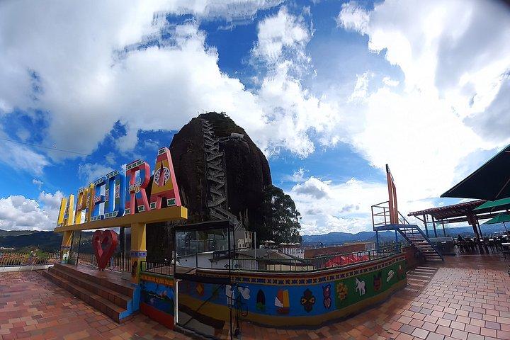 Guatapé Paragliding Flight Boat Trip