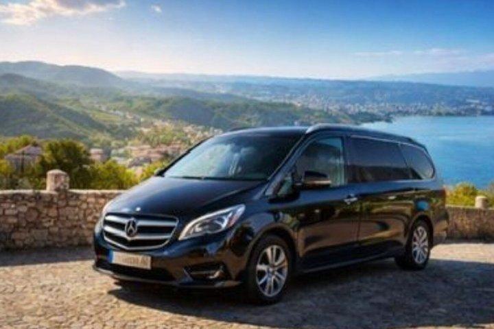 Arrabida Private Scenic Coast Tour and Wine Experience