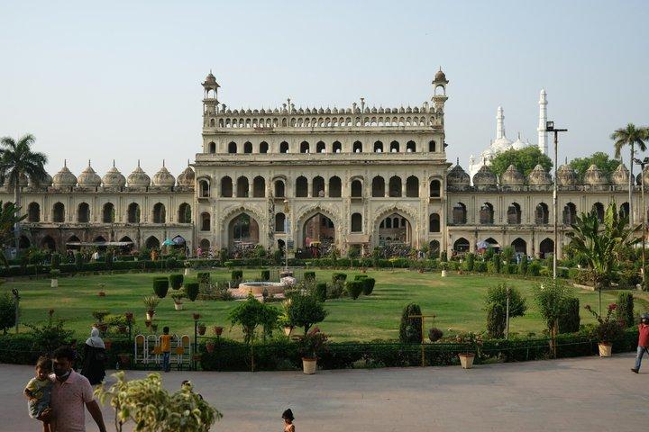 Visita guiada privada de dia inteiro de Lucknow com almoço