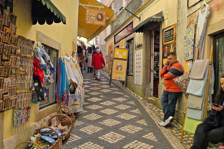 Private Guided Sintra & Cascais Full-Day Tour from Lisbon