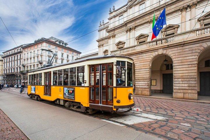 Mailand Abendtour mit Aperitivo, Straßenbahnfahrt und Dessert