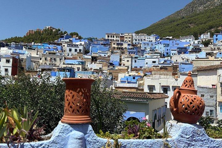 地元の専門家と一緒にフェズからシェフシャウエンへの日帰り旅行