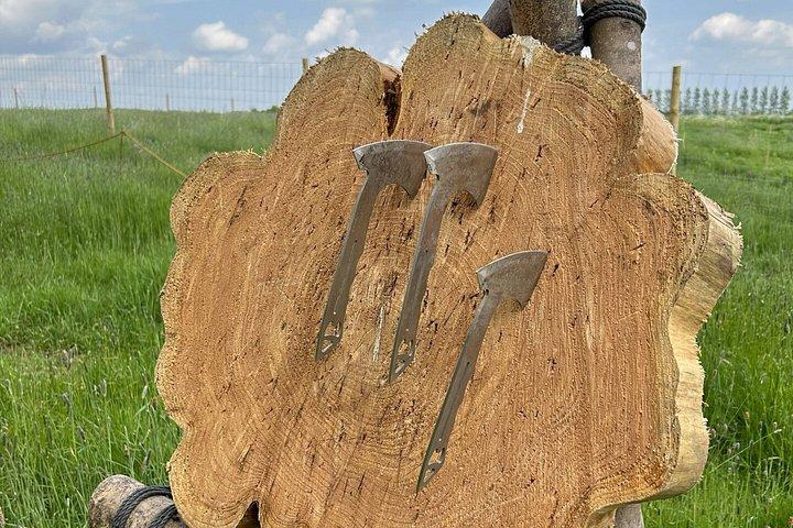 アソールマナーでの農村斧投げ体験