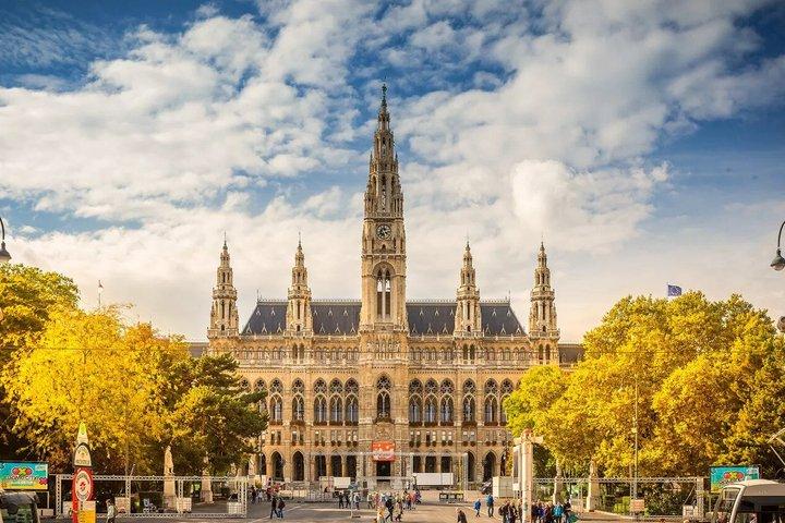 Fra Budapest : Bratislava og Wien - Heldags guidet tur