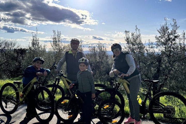 MONTALCINO Private E-Bike & Brunello Winery Experience