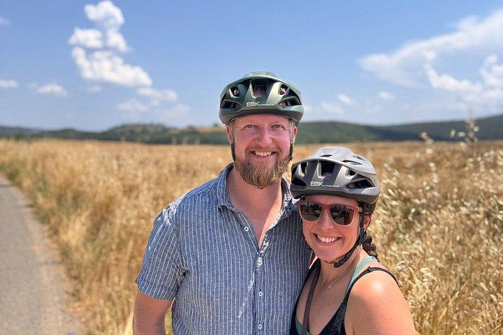 MONTALCINO Private E-Bike & Brunello Winery Experience