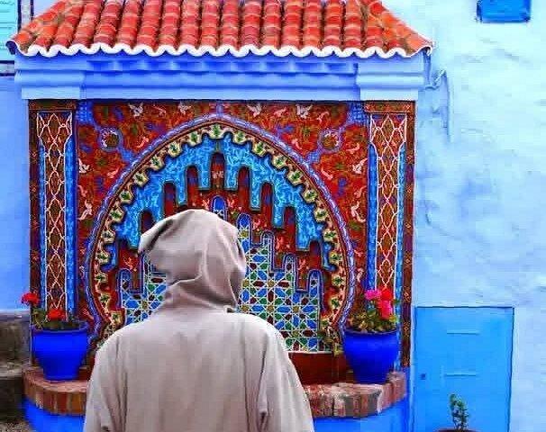 タンジールから青い街、シェフシャウエンへの日帰り旅行。