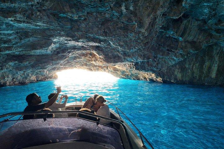Tour privato della Grotta Azzurra da Kotor, in Montenegro