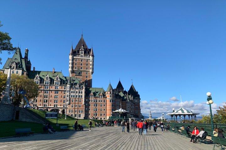 Montmorency Vattenfall och Quebec City Tour från Montreal med buss