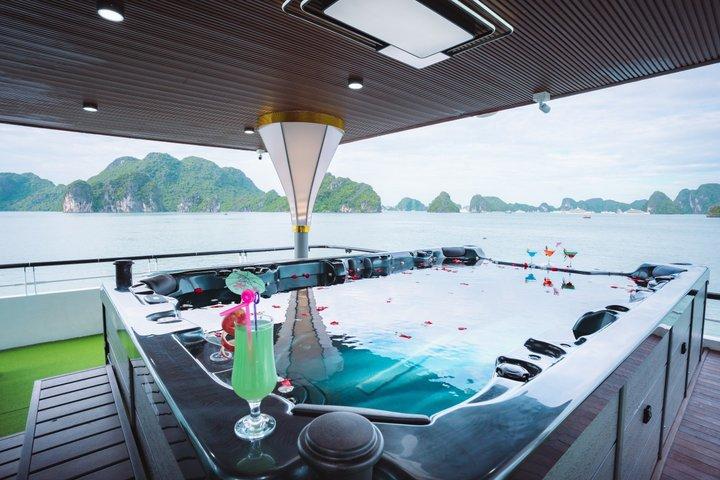 Apollo 5 stjerner Ha Long Bay Cruise 1 dag