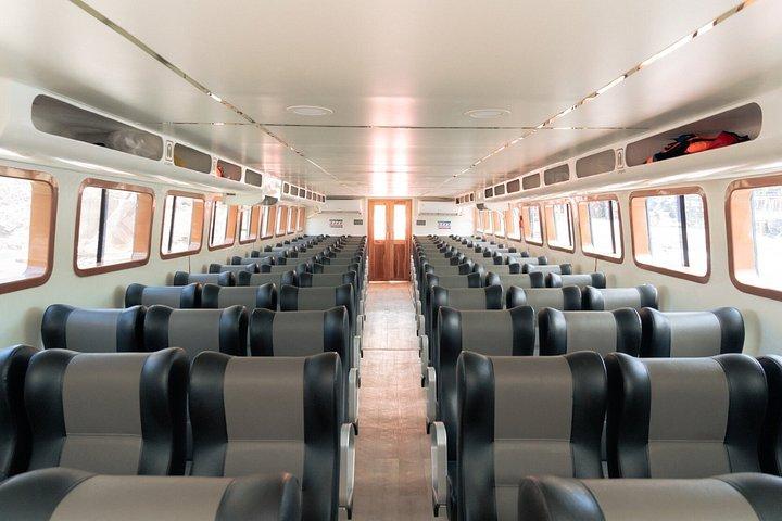 サヌールからレンボンガン島へのファストフェリーチケット(片道)