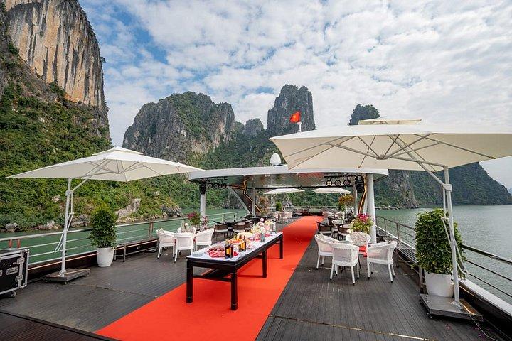 Ha Long Bay Deluxe Cruise 1 day