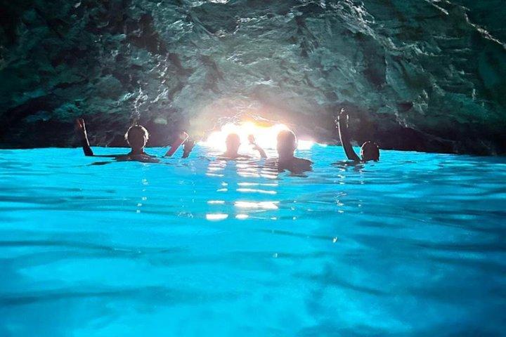 ドゥブロブニク発青の洞窟とエラフィティ諸島スピードボートツアー