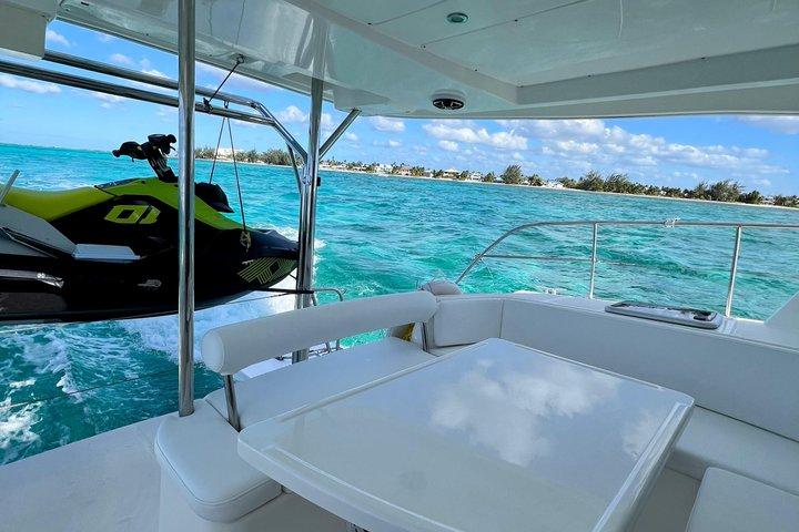 Cayman Private luxury Catamaran Experience 41’ Leopard