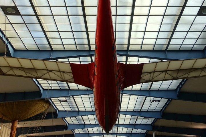プラハ国立技術博物館の航空ツアー