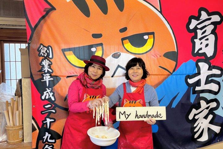 雄大な富士山とレイククルーズ、麺づくり体験