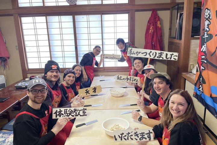 雄大な富士山とレイククルーズ、麺づくり体験