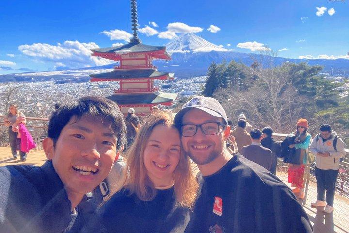 雄大な富士山とレイククルーズ、麺づくり体験